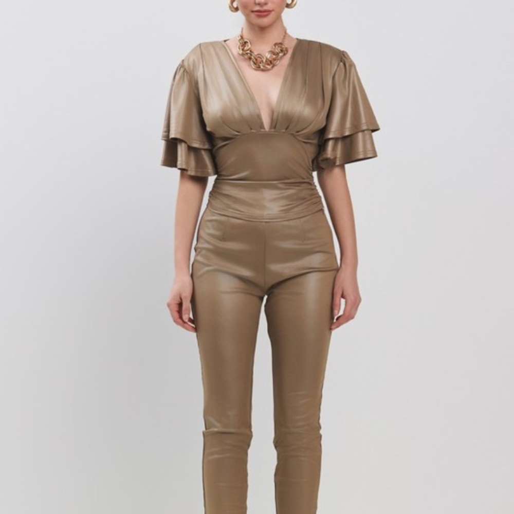 Elegant Tan Set